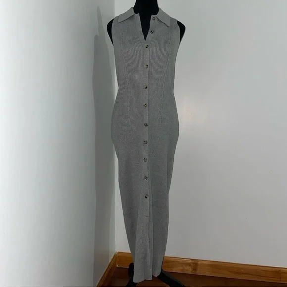 NEW! Favorite Daughter- The Lena Midi Dress Frost Gray Size M Buttoned Ribbed - Picture 2 of 15